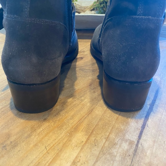 Frye Suede Harness Ankle Boots Gray Buckle Moto Style Women’s Size 8 B - Picture 3 of 13